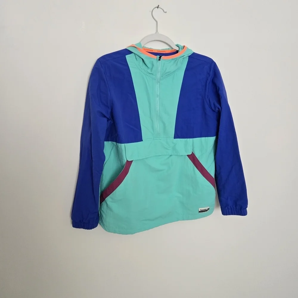 Saucony Colorful 80's inspired half-zip Pullover Windbreaker with hood | small